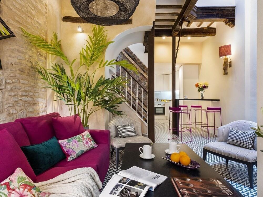 Placentines 5 Seville Luaran gambar
